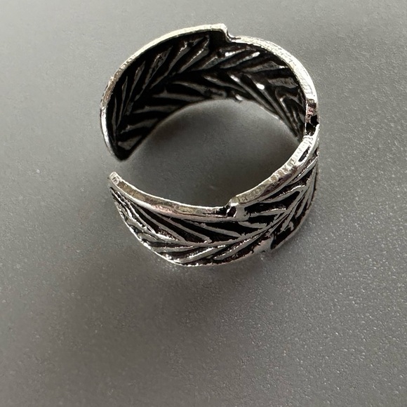 Sterling Silver Leaf Ear Cuff - Picture 5 of 8